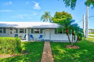 100 Leisure Lake Circle, Boynton Beach, FL 33426 - MLS#B26017915