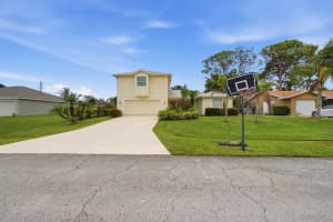 1707 Manth Lane, Port Saint Lucie, FL 34983 - MLS#B26017917
