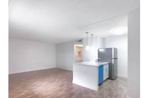 604 Meadows Circle, Boynton Beach, FL 33436 - MLS#B26017942