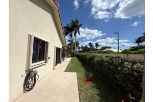 2805 Farragut Lane, West Palm Beach, FL 33409 - MLS#B26018045