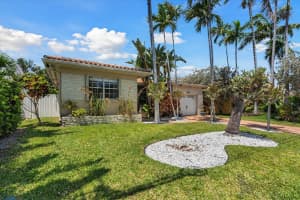 8934 Emerson Avenue, Surfside, FL 33154 - MLS#B26018083