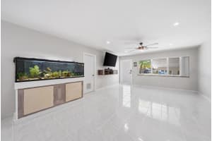 6410 Harding Street, Hollywood, FL 33024 - MLS#B26018123