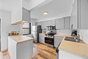 310 Sandtree Drive, Palm Beach Gardens, FL 33403 - MLS#B26018131