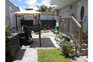 4633 73rd Avenue, Davie, FL 33314 - MLS#B26018136