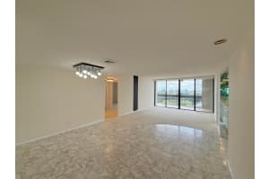 2000 Presidential Way, West Palm Beach, FL 33401 - MLS#B26018138