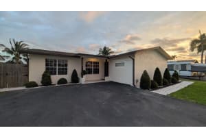 11640 32nd Manor, Sunrise, FL 33323 - MLS#B26018157