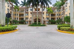 16101 Emerald Estates Dr APT 146, Weston, FL 33331, - MLS#B26018162