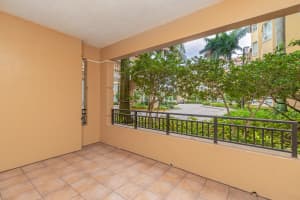 16101 Emerald Estates Dr APT 146, Weston, FL 33331, - MLS#B26018162