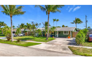 6 10th Court, Deerfield Beach, FL 33441 - MLS#B26018175