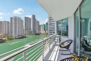 335 Biscayne Boulevard, Miami, FL 33131 - MLS#B26018187