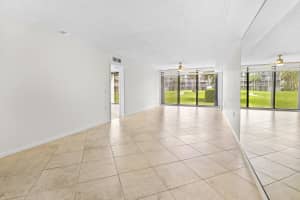 2561 Village Boulevard, West Palm Beach, FL 33409 - MLS#B26018202