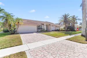560 110th Avenue, Plantation, FL 33324 - MLS#B26018222