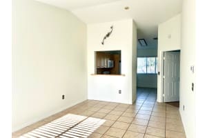 621 78th Terrace, Pembroke Pines, FL 33024 - MLS#B26018240