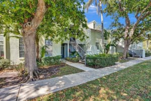 1050 Crystal Way, Delray Beach, FL 33444 - MLS#B26018281