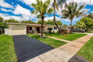 3685 43rd Place, Lauderdale Lakes, FL 33309 - MLS#B26018296