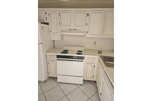 8060 Sunrise Lakes Drive, Sunrise, FL 33322 - MLS#B26018332