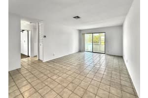 5263 Cresthaven Boulevard, West Palm Beach, FL 33415 - MLS#B26018343