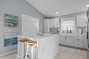 1664 Carriage Brooke Drive, Wellington, FL 33414 - MLS#B26018364