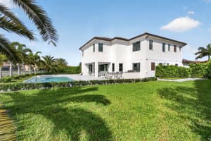 11930 Watermark Way, Parkland, FL 33076 - MLS#B26018368