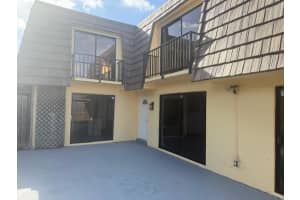 724 Springdale Circle, Palm Springs, FL 33461 - MLS#B26018374