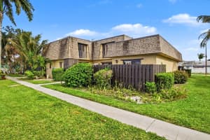 4102 Waterview Circle, Palm Springs, FL 33461 - MLS#B26018407