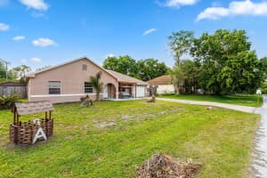 950 Taft Ave Avenue, Palm Bay, FL 32909 - MLS#B26018441