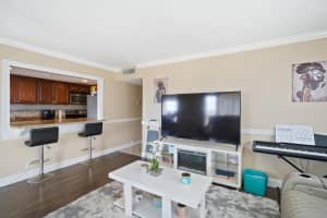 4174 Inverrary Drive, Lauderhill, FL 33319 - MLS#B26018512