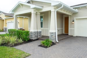 560 Veridian Circle, Palm Bay, FL 32907 - MLS#B26018601