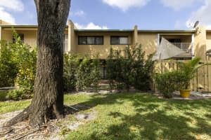 720 Coco Plum Circle, Plantation, FL 33324 - MLS#B26018658