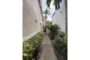 15258 51st Street, Davie, FL 33331 - MLS#B26018670