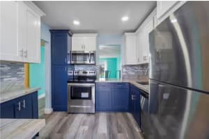 2430 Sw 81st Avenue 305, Davie, Fl 33324, Davie