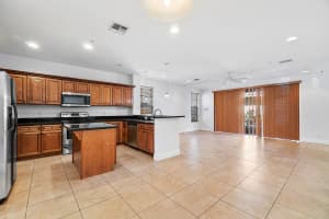 811 Federal Highway, Lake Worth Beach, FL 33460 - MLS#B26018793