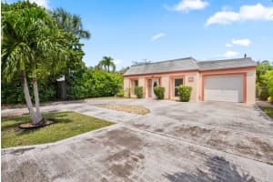 306 18th Avenue, Lake Worth Beach, FL 33460 - MLS#B26018798