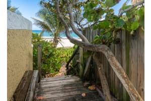 205 Coral Road, Boynton Beach, FL 33435 - MLS#B26018887