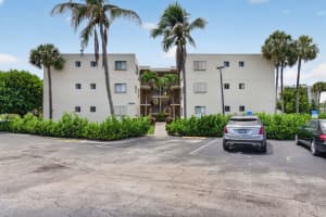 5430 Las Verdes Circle, Delray Beach, FL 33484 - MLS#B26018911