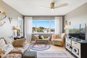 1502 Lakeside Drive, Lake Worth Beach, FL 33460 - MLS#B26018913