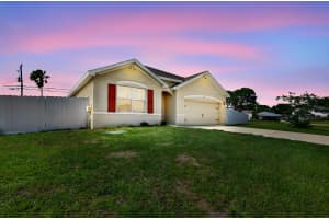 393 Tarra Avenue, Port Saint Lucie, FL 34953 - MLS#B26018944