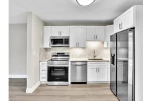 541 18th Street, Boca Raton, FL 33432 - MLS#B26018975