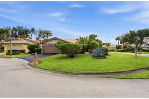 5743 Lakeview Mews Drive, Boynton Beach, FL 33437 - MLS#B26019005