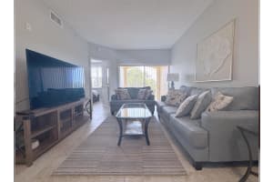 2080 Greenview Shores Boulevard, Wellington, FL 33414 - MLS#B26019022