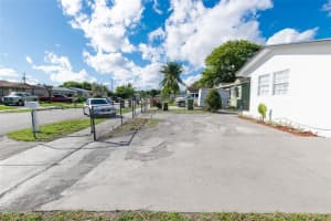2921 25th Street, Fort Lauderdale, FL 33311 - MLS#B26019059
