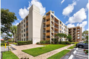 3223 Riverside Drive, Coral Springs, FL 33065 - MLS#B26019076