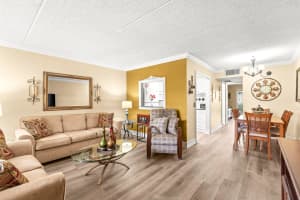 600 Village Green Court, Palm Springs, FL 33461 - MLS#B26019103