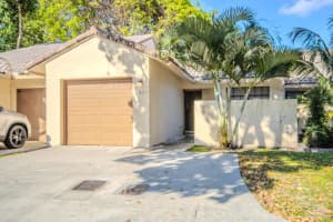 427 Cottonwood Place, Boca Raton, FL 33431 - MLS#B26019115
