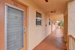 8390 Lagos De Campo Boulevard, Tamarac, FL 33321 - MLS#B26019129