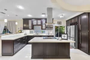 11377 Lakeview Drive, Coral Springs, FL 33071 - MLS#B26019145