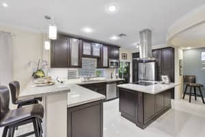 11377 Lakeview Drive, Coral Springs, FL 33071 - MLS#B26019145