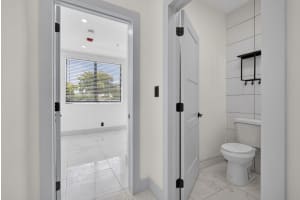 2032 Dixie Highway, West Palm Beach, FL 33407 - MLS#B26019147
