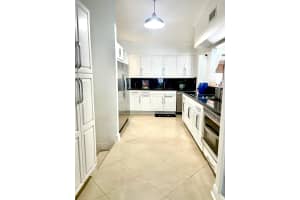 19960 Highland Lakes Boulevard, Miami, FL 33179 - MLS#B26019221