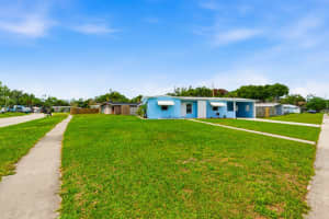 102 El Sito Court, Port Saint Lucie, FL 34983 - MLS#B26019225